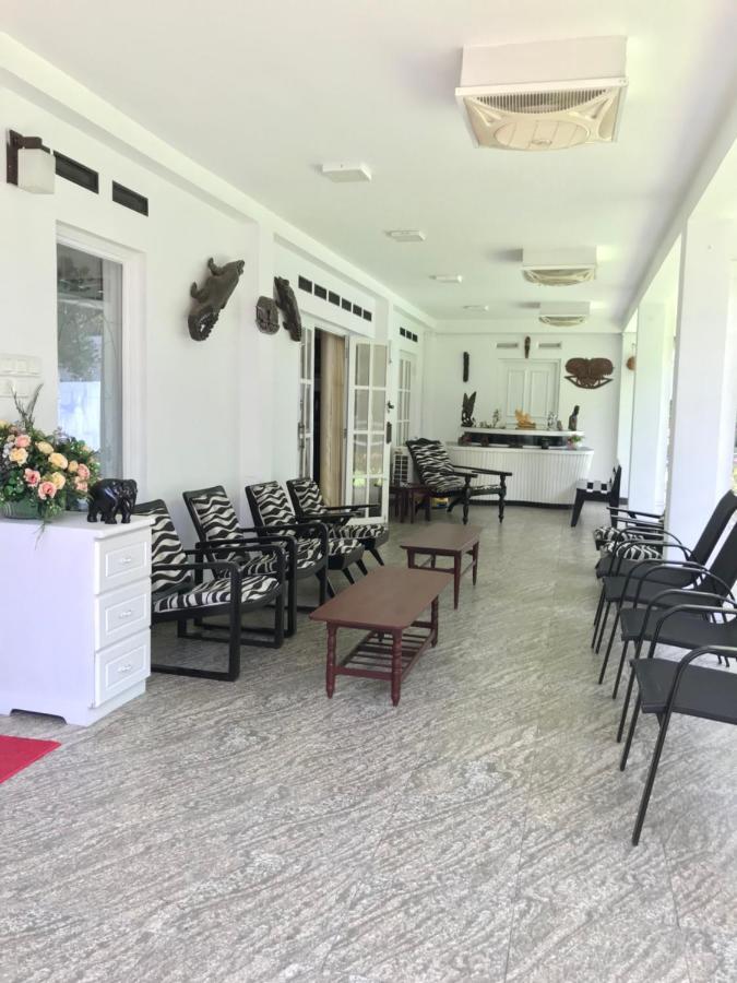 Duvi'S Shelter Bungalow Colombo Esterno foto