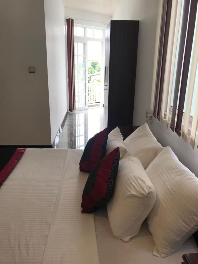 Duvi'S Shelter Bungalow Colombo Esterno foto